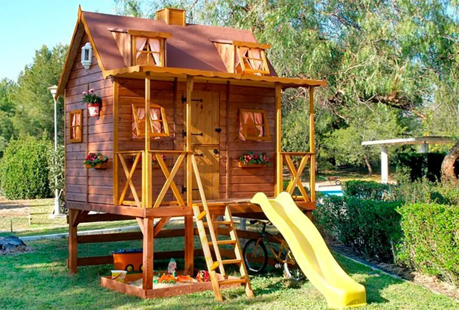 elegir una casita de madera para niños