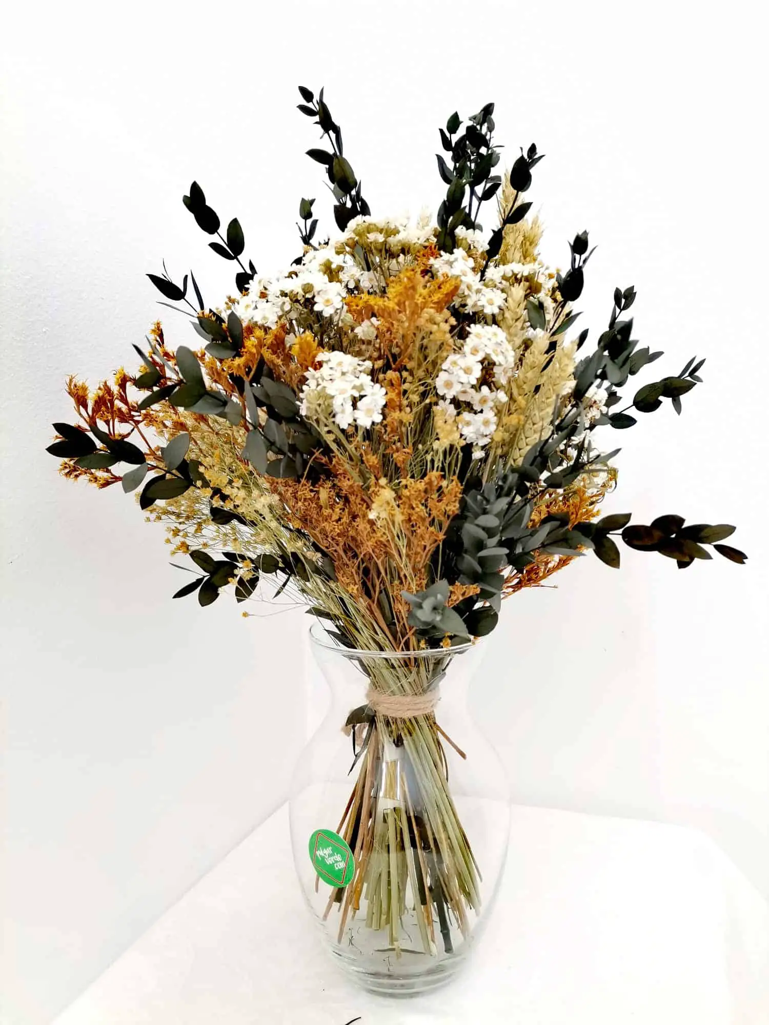 bouquets and arrangements with freeze-dried flowers5